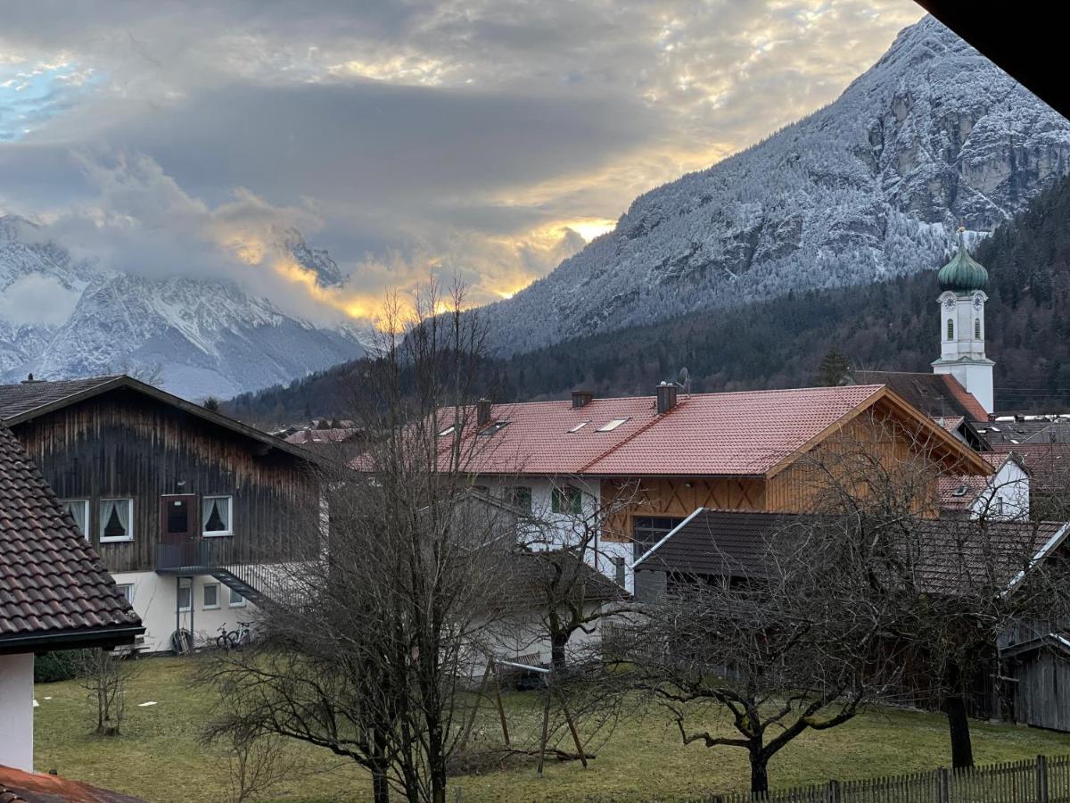 Dachgeschosswohnung Mit Traumhaftem Zugspitzblick Bei Garmisch Farchant Eksteriør billede