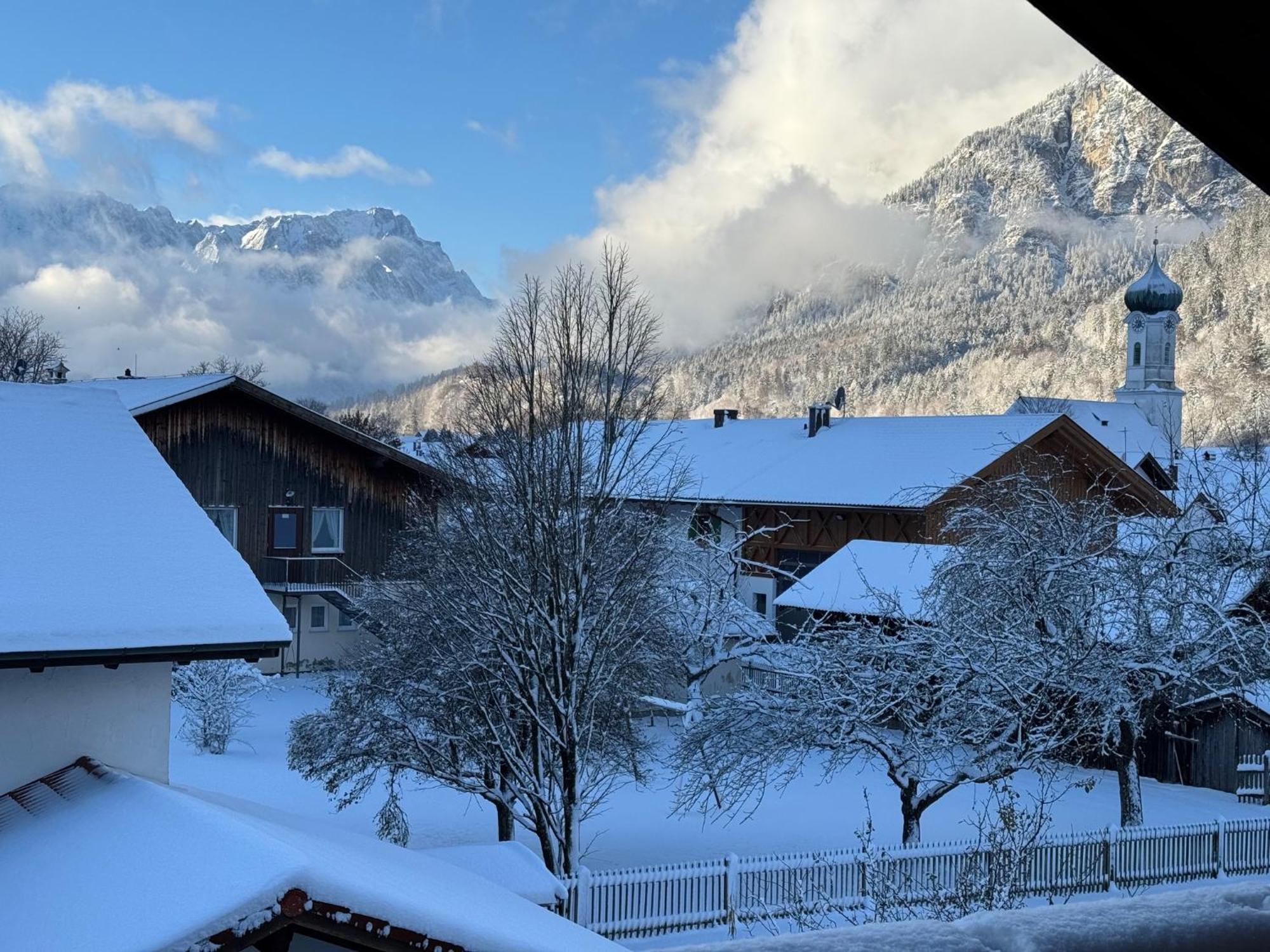 Dachgeschosswohnung Mit Traumhaftem Zugspitzblick Bei Garmisch Farchant Eksteriør billede